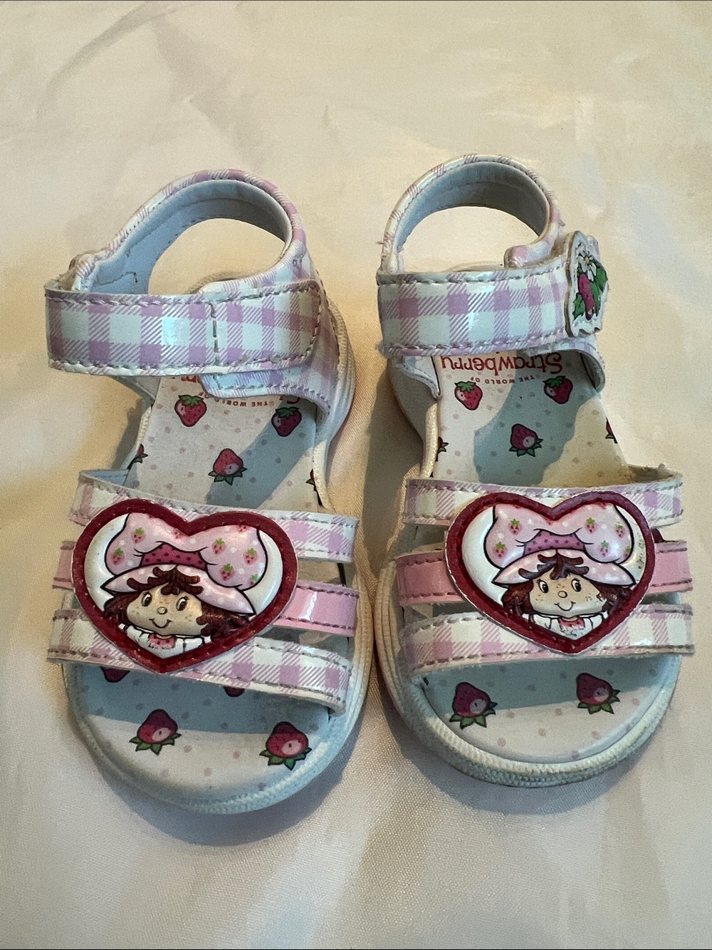 “🩷Bundle 4/$19” Toddler girl size 4 Strawberry-Themed Pink Girls' Sandals shoes
